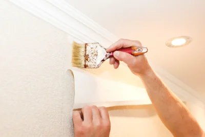 Pose de papier peint à Muron — revêtements muraux et toiles de verre